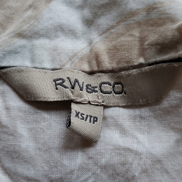 🌻🌱 RW&Co summer top - Picture 4 of 5